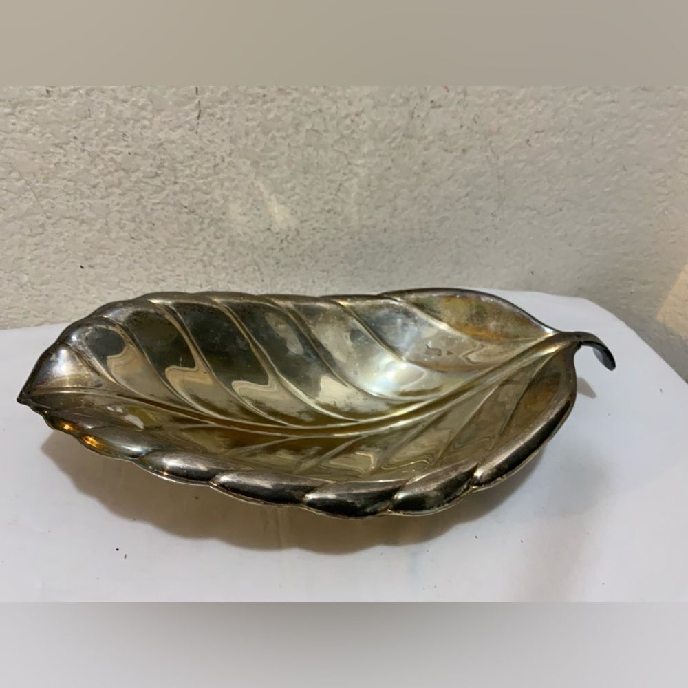 INTERNATIONAL SILVER PLATE 15" LEAF BOWL TROPICAL 8114 TARNISHED